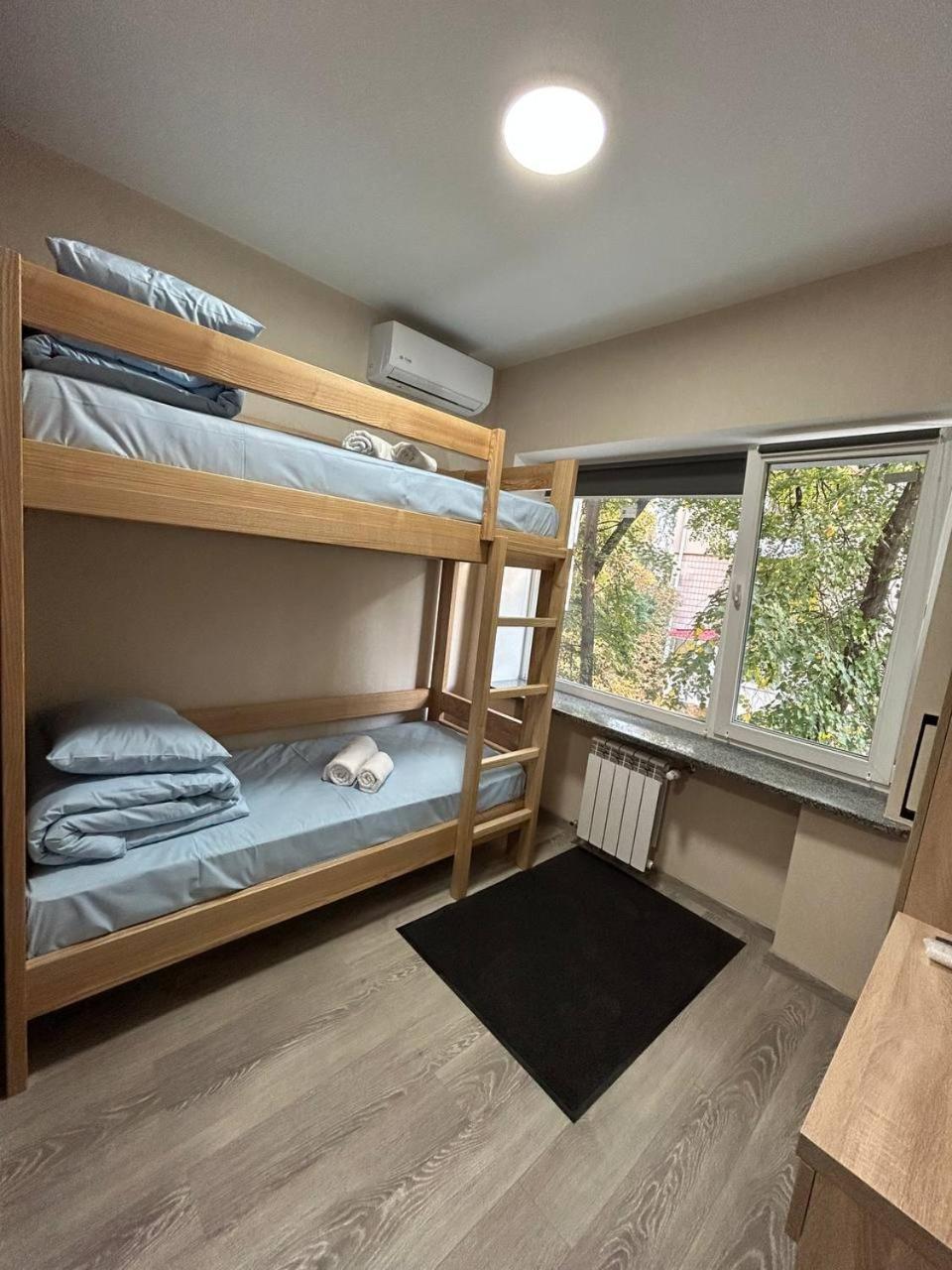 Hostel H Ровно Экстерьер фото