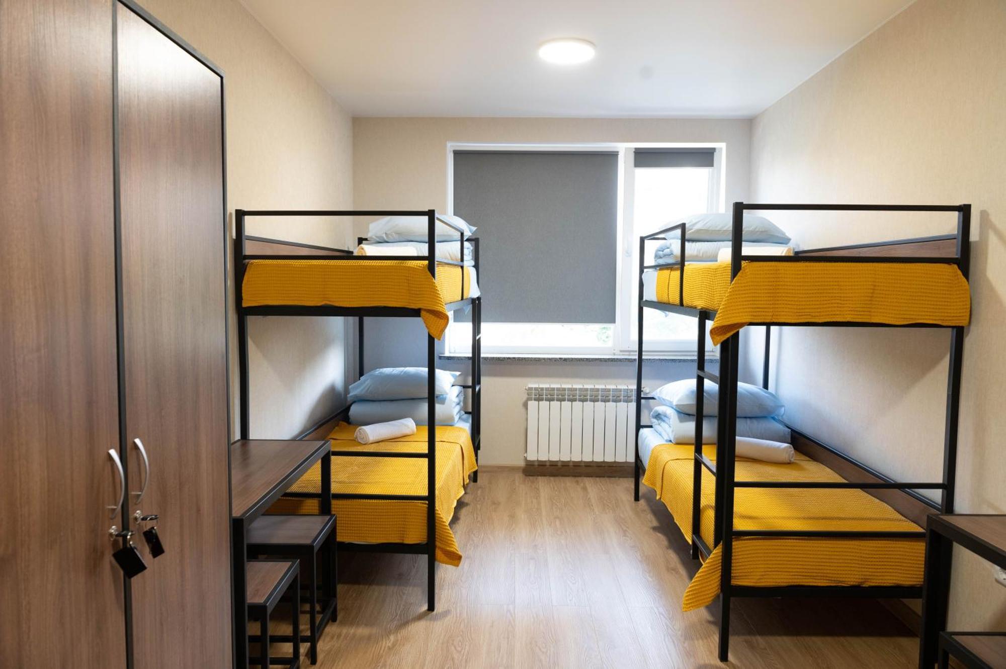 Hostel H Ровно Экстерьер фото